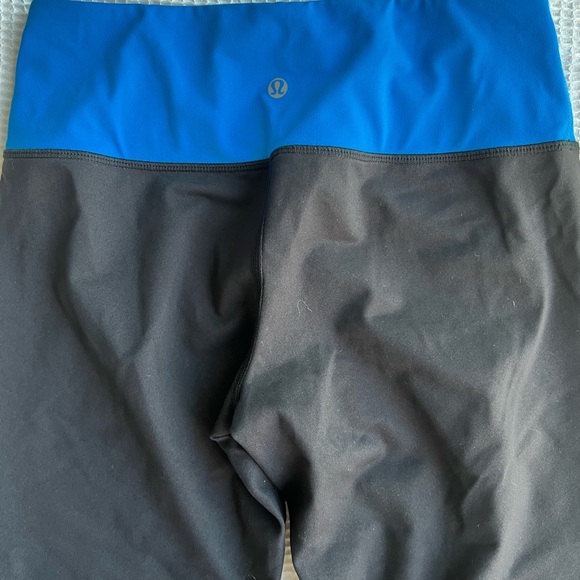 Lululemon Athletica capri leggings black/blue size 8 - Picture 3 of 5